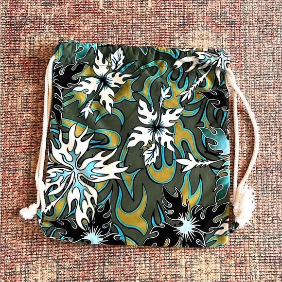 Hawaii Canoe Paddle Race Backpack - Picture 7 of 14